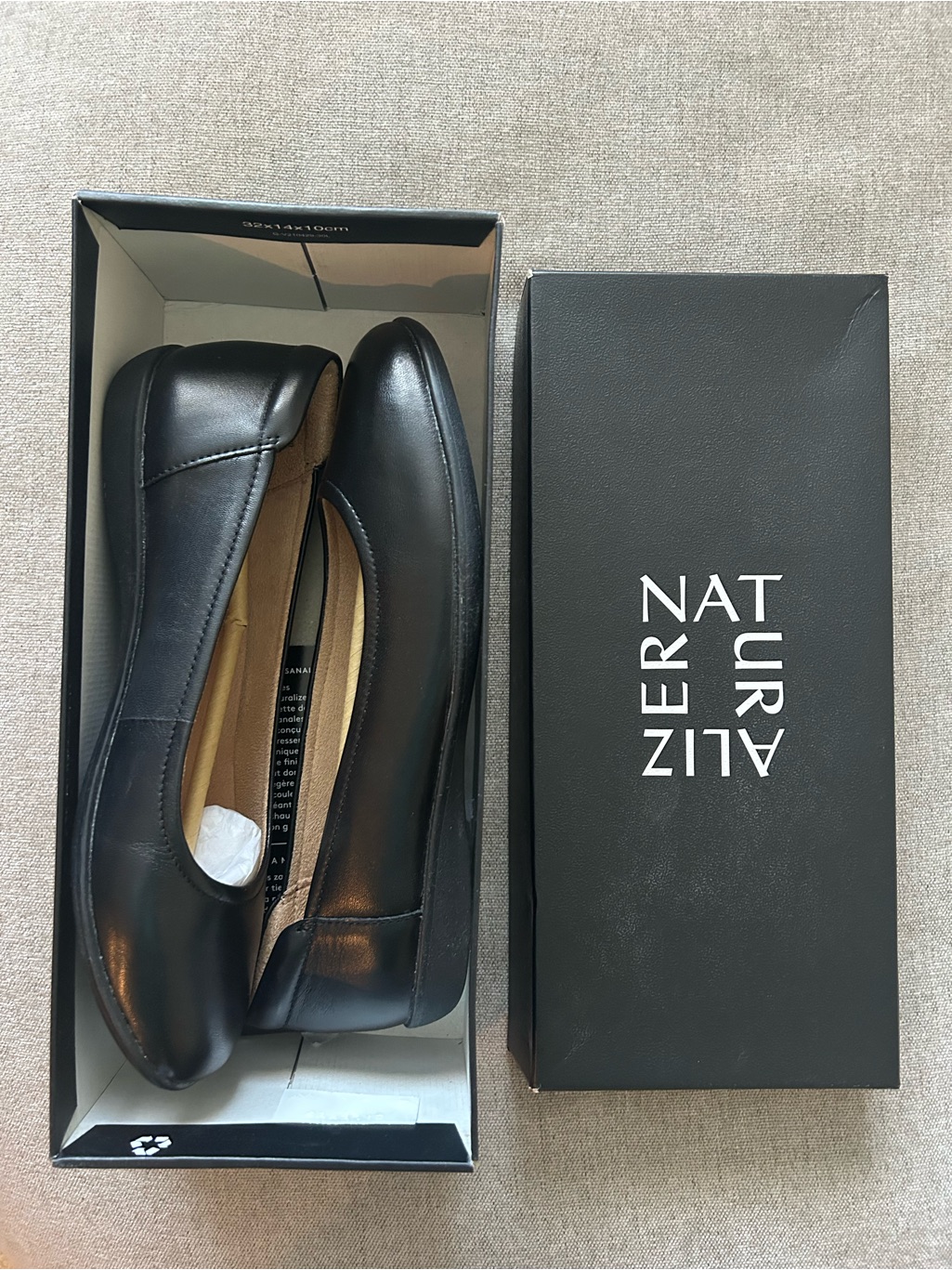 Naturalizer Black Leather Slip-On Ballet Flats